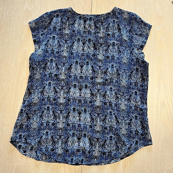Joie Snakeskin Silk Blouse Shirt Women’s Small Blue Short Sleeve Button Down - Picture 7 of 11
